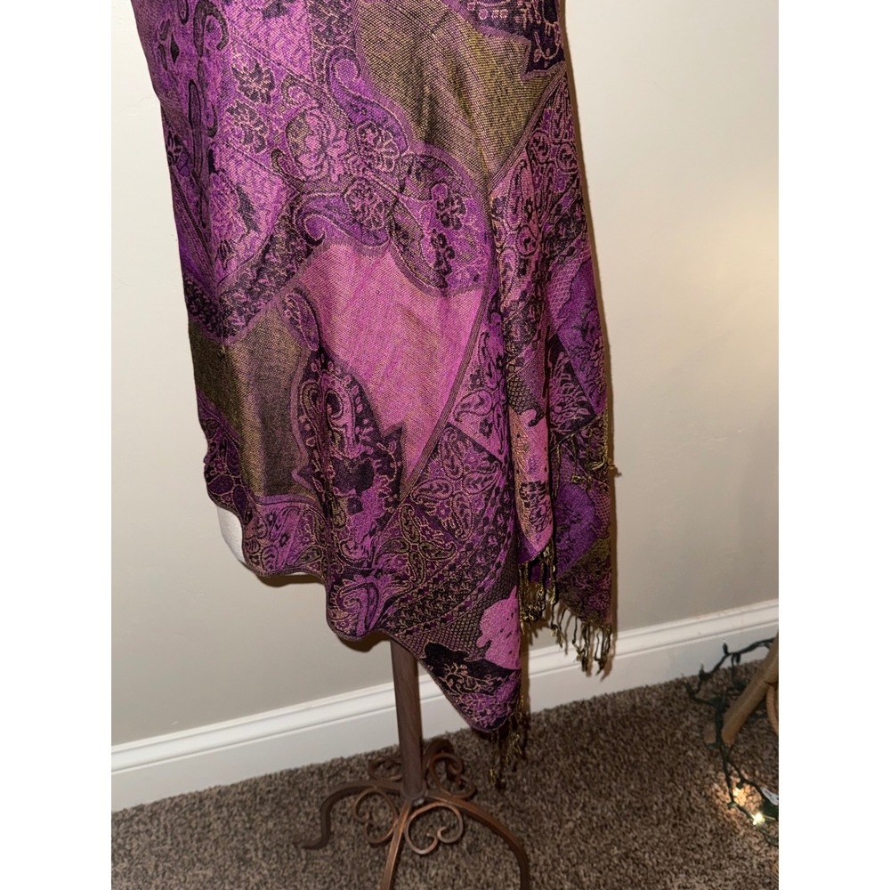 Elegant Paisley Pashmina Scarf Wrap Purple Gold Fringe Accent - Picture 2 of 8